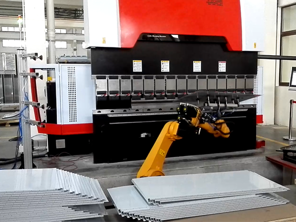 折彎機器人的優勢是什么？