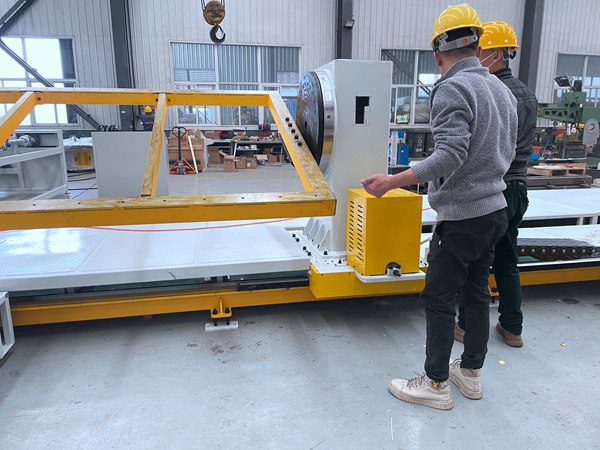 焊接變位機(jī)工作展示 焊接變位機(jī)轉(zhuǎn)盤(pán)的作用