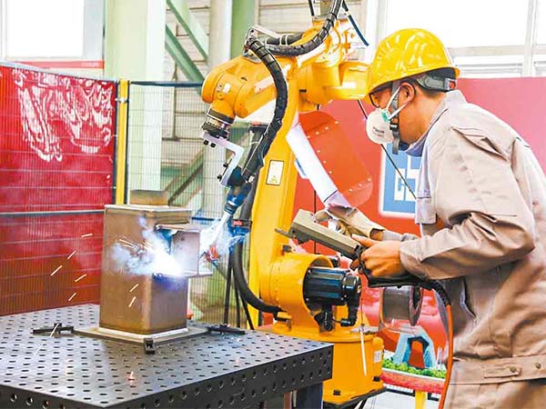 怎樣正確的使用全自動焊接機器人? 怎樣正確的使用全自動焊接機器人?