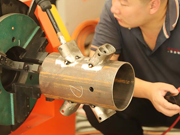 機器人自動焊接設(shè)備的優(yōu)勢 機器人自動焊接設(shè)備的優(yōu)勢