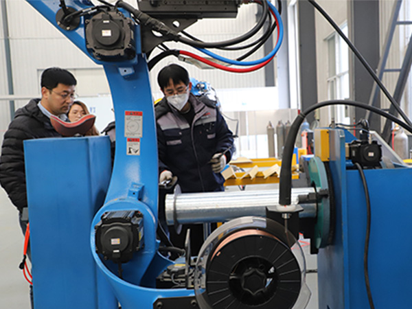 焊接機器人如何進行調(diào)試? 焊接機器人如何進行調(diào)試?