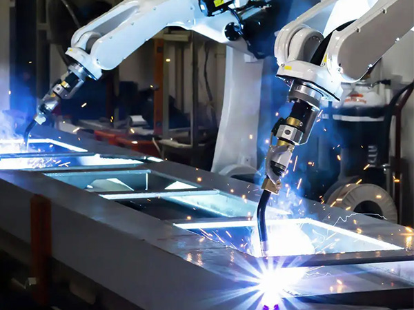 自動(dòng)焊接機(jī)器人提高產(chǎn)品競爭力的秘訣 自動(dòng)焊接機(jī)器人提高產(chǎn)品競爭力的秘訣