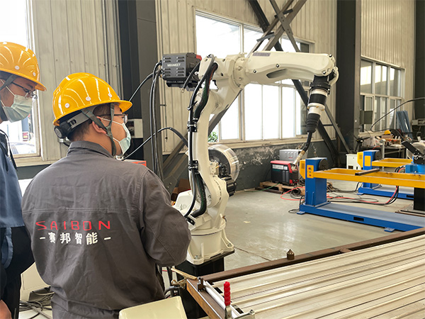 如何提高工業(yè)焊接機器人的穩(wěn)定性？