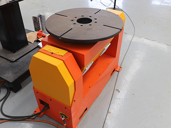 焊接變位機的結構組成 焊接變位機的結構組成