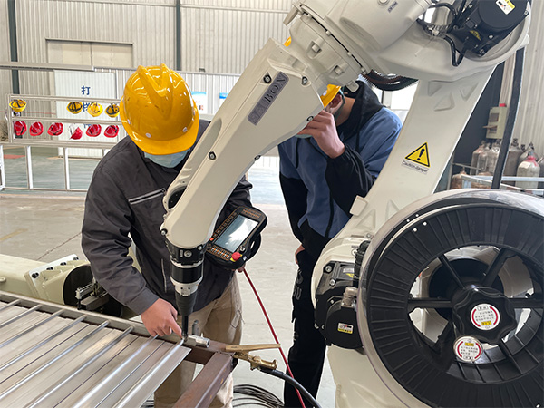 厚板焊接機器人維護保養 厚板焊接機器人維護保養