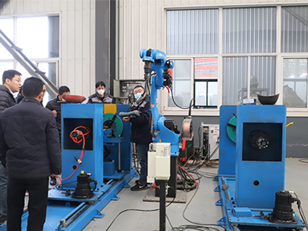 焊接機器人進行調(diào)試需要注意以下這幾點 