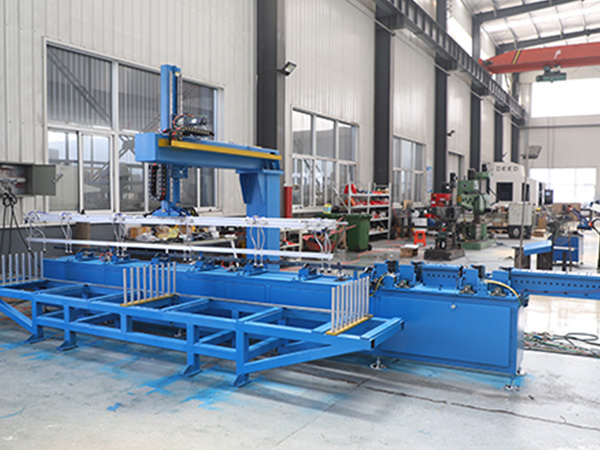 工業(yè)焊接機(jī)器人廠家