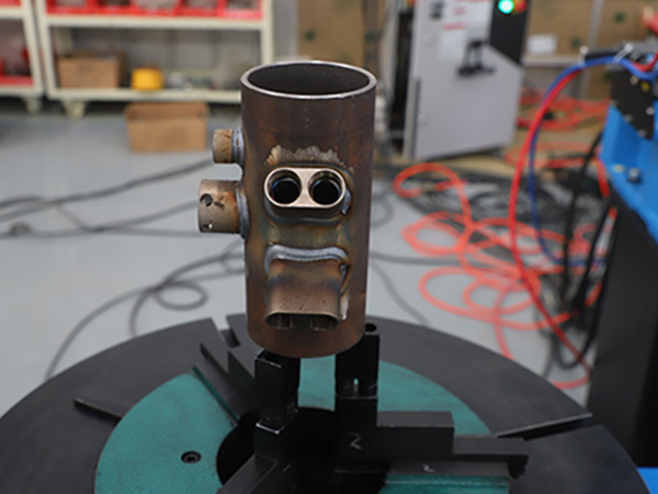 激光焊接機器人和氬弧焊機器人焊接工件的適應性不同 激光焊接機器人和氬弧焊機器人焊接工件的適應性不同